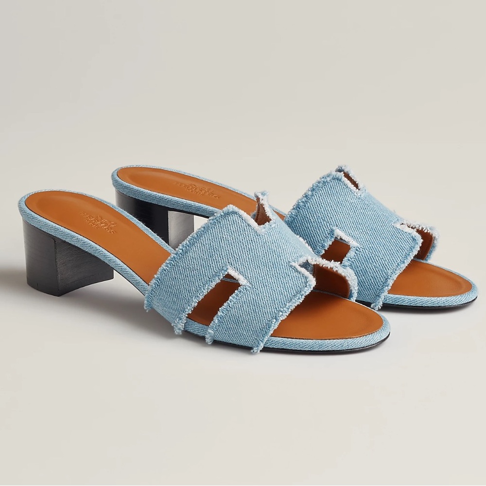 NWT Hermes Denim oasis sandal